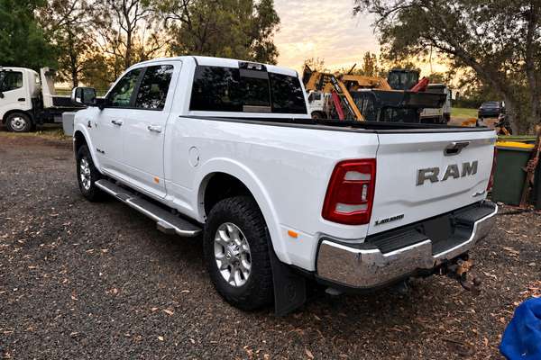 2021 RAM 3500 Laramie D2 4X4 - Image 5