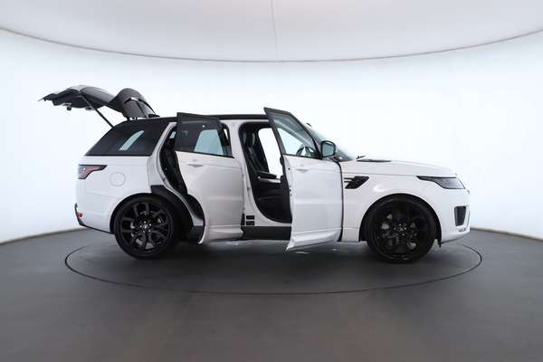 2022 Land Rover Range Rover Sport D250 SE L494 - Image 2