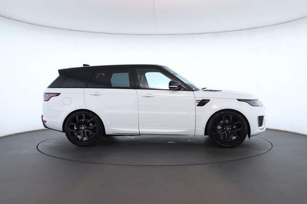 2022 Land Rover Range Rover Sport D250 SE L494 - Image 3