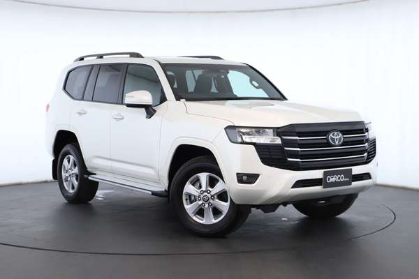 2025 Toyota Landcruiser GXL FJA300R - Image 1