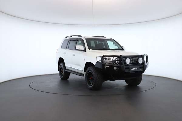 2021 Toyota Landcruiser Sahara VDJ200R - Image 5