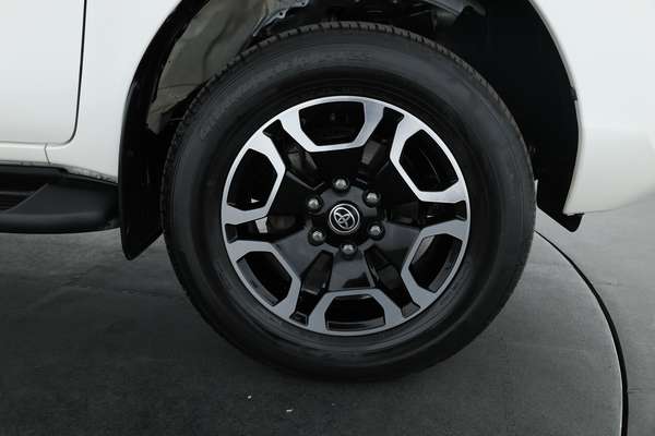 2022 Toyota Hilux SR5 GUN126R 4X4 - Image 4