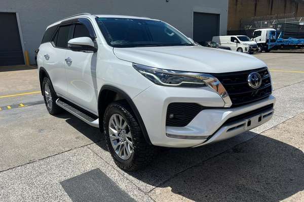 2023 Toyota Fortuner Crusade GUN156R - Image 4