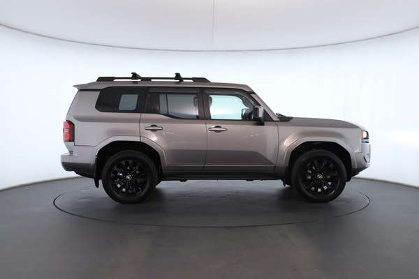 2025 Toyota Landcruiser Prado VX GDJ251R - Image 3