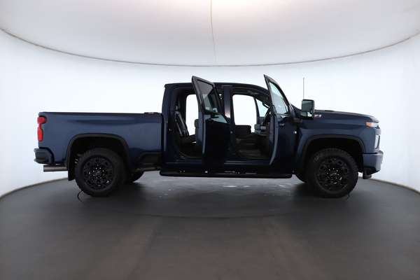 2023 Chevrolet Silverado HD LTZ Premium W/Tech Pack T1 4X4 - Image 2