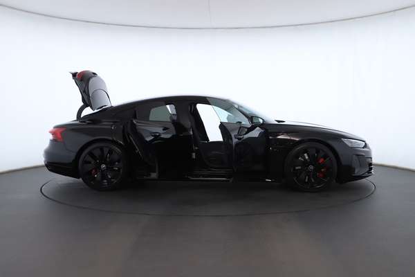 2023 Audi RS e-tron GT F83 - Image 2