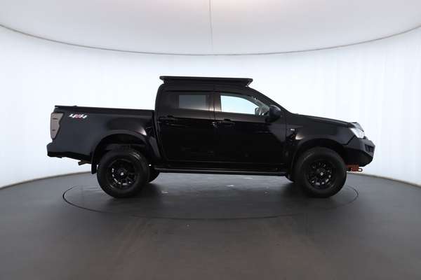 2021 Isuzu D-MAX SX 4X4 - Image 3