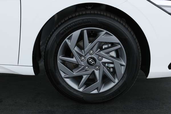 2025 Hyundai i30 CN7.V2 - Image 4