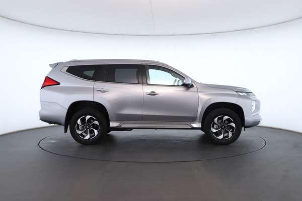 2024 Mitsubishi Pajero Sport GLS QG - Image 3