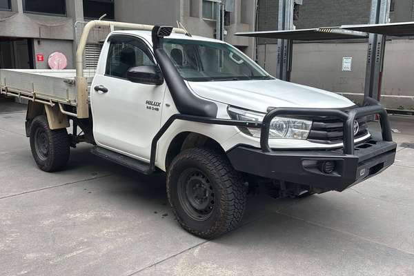 2018 Toyota Hilux SR GUN126R 4X4 - Image 1