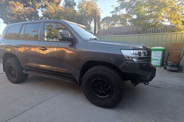 2020 Toyota Landcruiser Sahara VDJ200R - Image 1