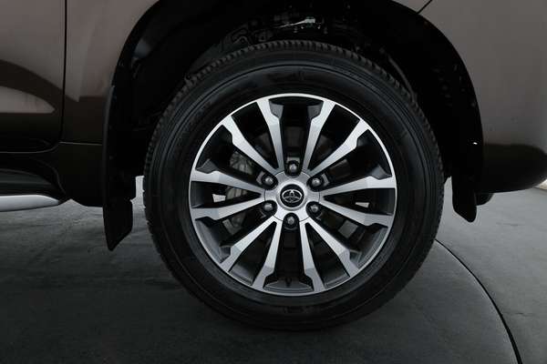 2023 Toyota Landcruiser Prado Kakadu GDJ150R - Image 4