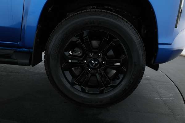 2023 Mitsubishi Triton GLX-R MR 4X4 - Image 4