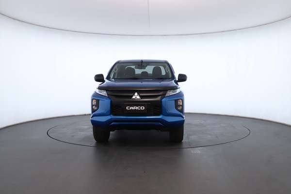 2023 Mitsubishi Triton GLX-R MR 4X4 - Image 6