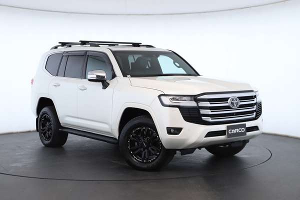 2021 Toyota Landcruiser Sahara FJA300R - Image 1