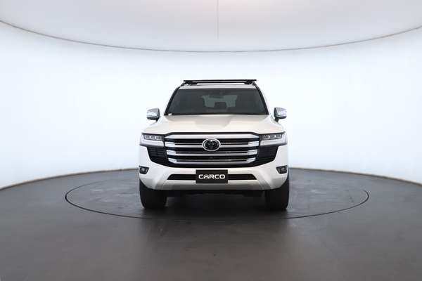 2021 Toyota Landcruiser Sahara FJA300R - Image 6