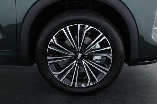 2026 Geely Starray EM-i Inspire Extended Range P145 - Image 3