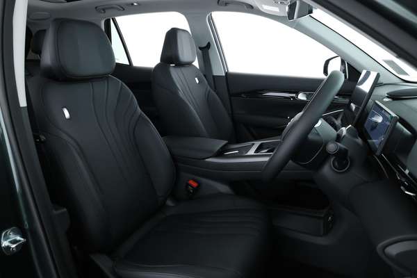 2026 Geely Starray EM-i Inspire Extended Range P145 - Image 4