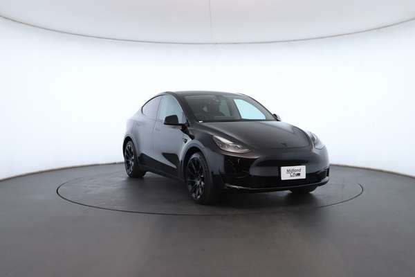 2023 Tesla Model Y Rear-Wheel Drive - Image 5