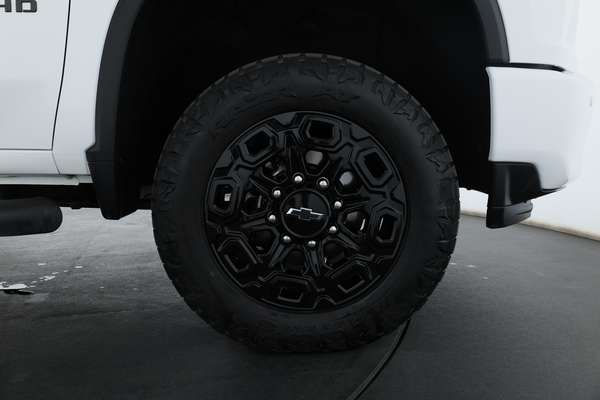 2022 Chevrolet Silverado HD LTZ Premium W/Tech Pack T1 4X4 - Image 4