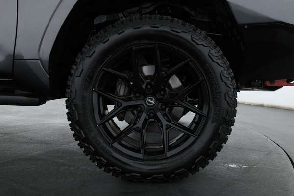 2022 Toyota Landcruiser VX FJA300R - Image 4